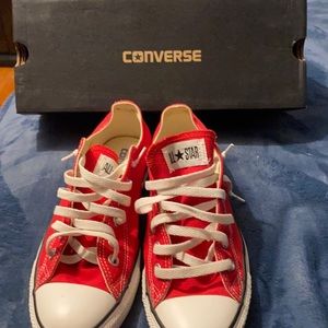 Converse red size 9